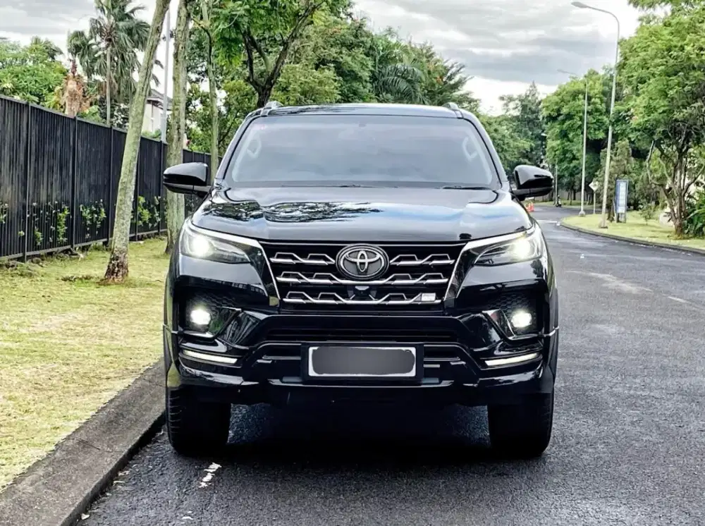 Toyota Fortuner GR Sport 2.8 AT 2023