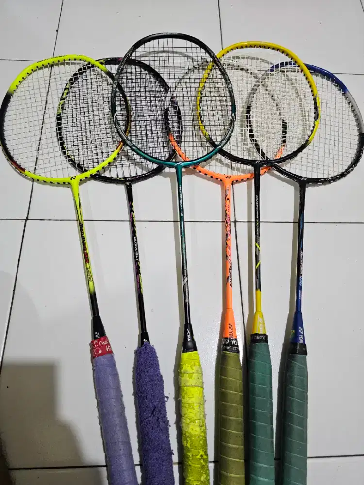 JUAL CEPAT BORONGAN RAKET ORI SIAP PAKAI HENDROD N YONEX