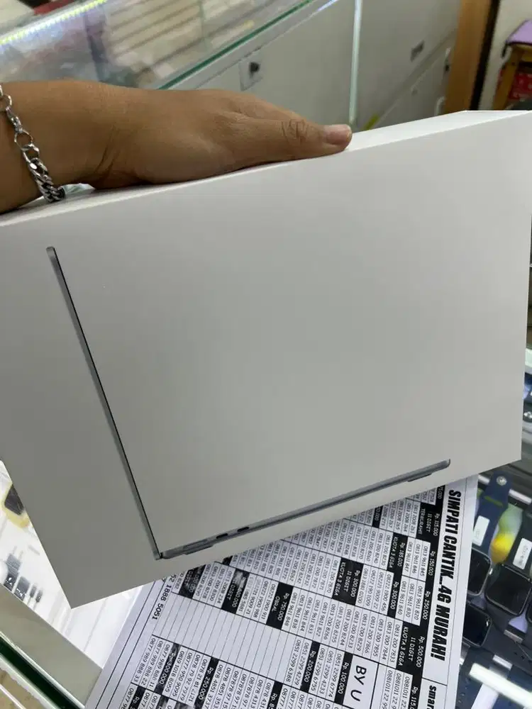 Macbook air m4 13 inch 16/256 ibox new belum aktif dan segel