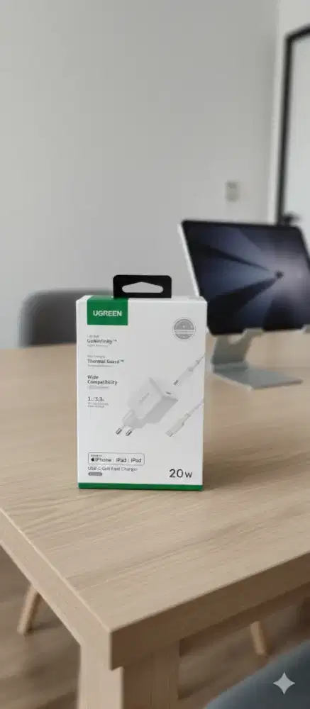 UGREEN ADAPTOR C + CABLE LIGHTNING 20 WATT