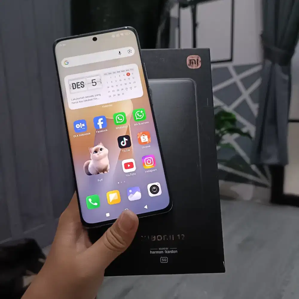 Xiaomi 12 5G 8/256gb shadow tipis siap pakai