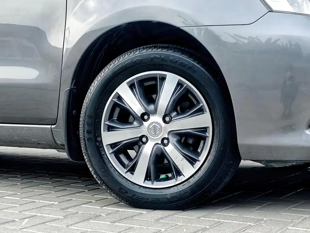 Nissan Grand Livina 1.5 SV 7 Seater AT Bensin 2016 /2017 Abu-Abu