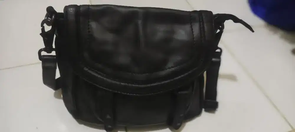 Tas kulit hobo talpan