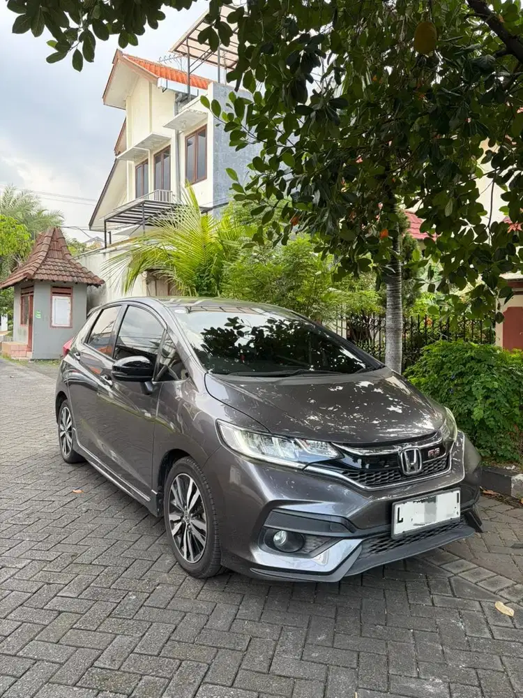 Toyota Sienta 1.5 V AT Matic 2017 Abu Grey pmk jazz rs at matic 2019