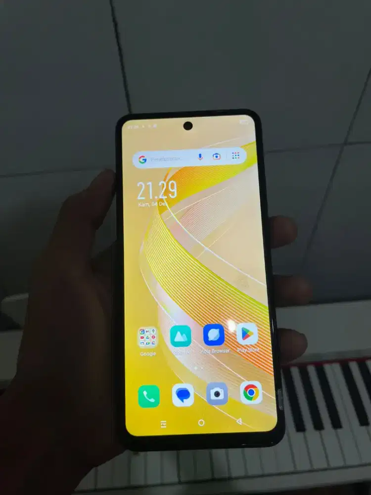 Infinix Smart 8 4+4/128 Resmi