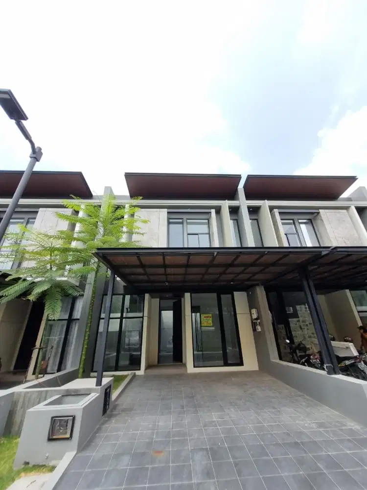 Dijual Cepat Rumah Baru Tipe Dempsey District 9 Citraland Surabaya