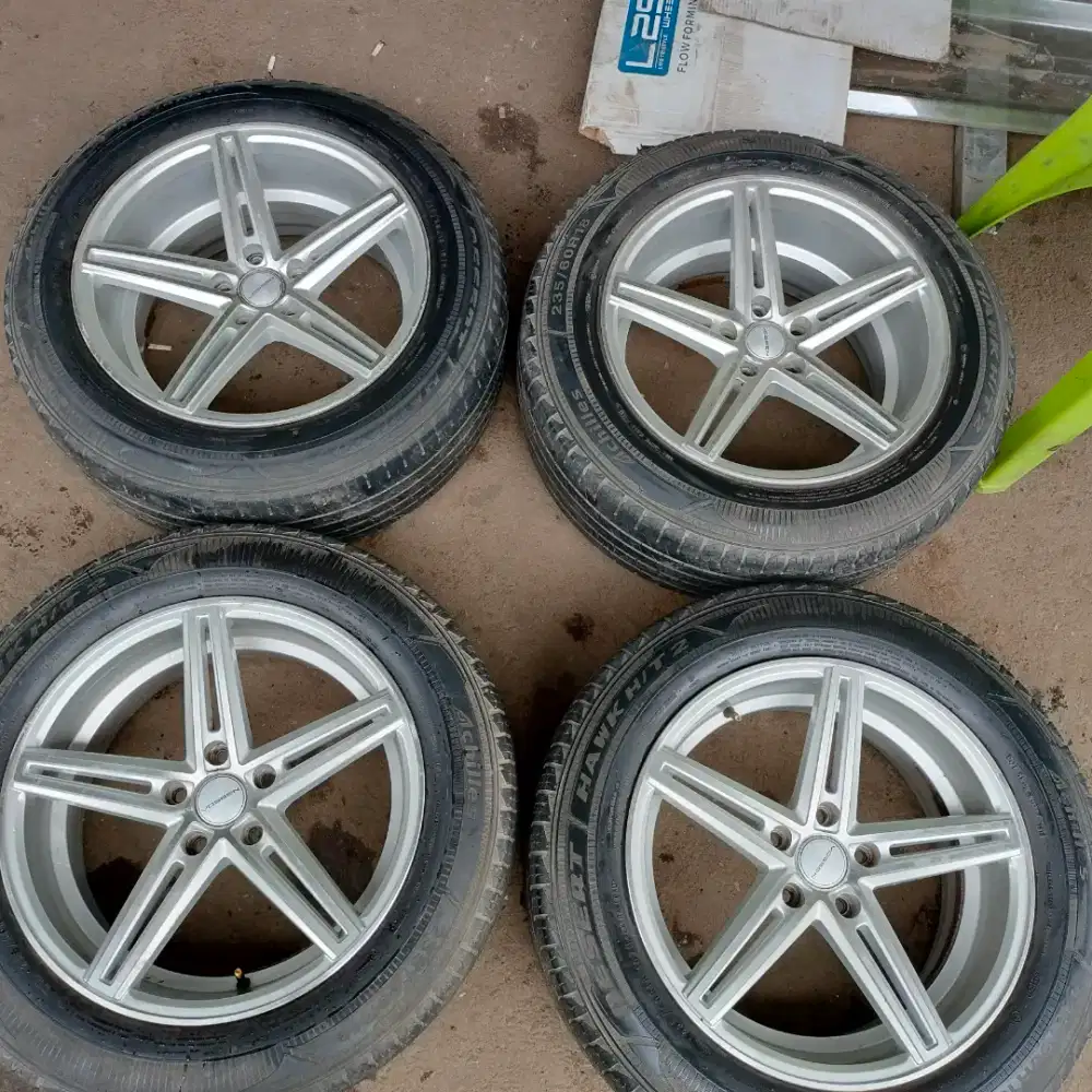 Velg Vossen ring 18x8-9 pcd 5x114,3 et42-38 ban 235/60 r18