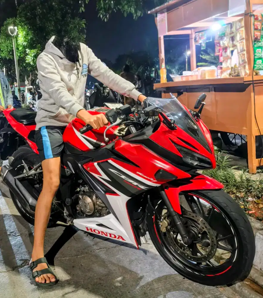 Cbr 150R tahun Nik 2016 tahun 2023