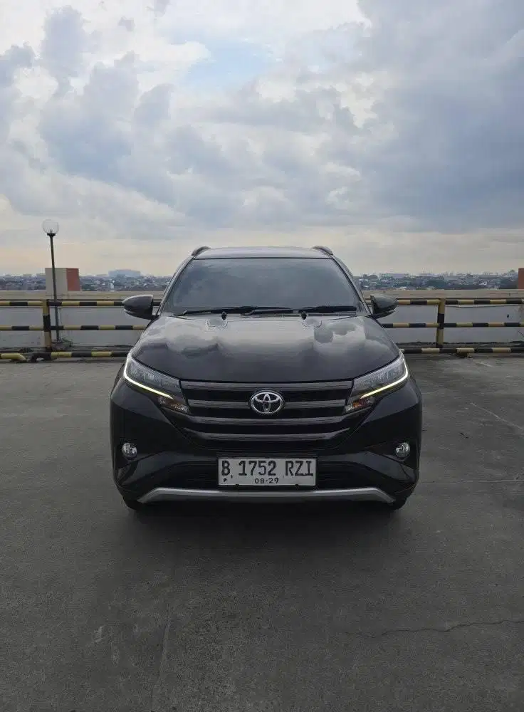 RUSH G Matic 2024 HITAM