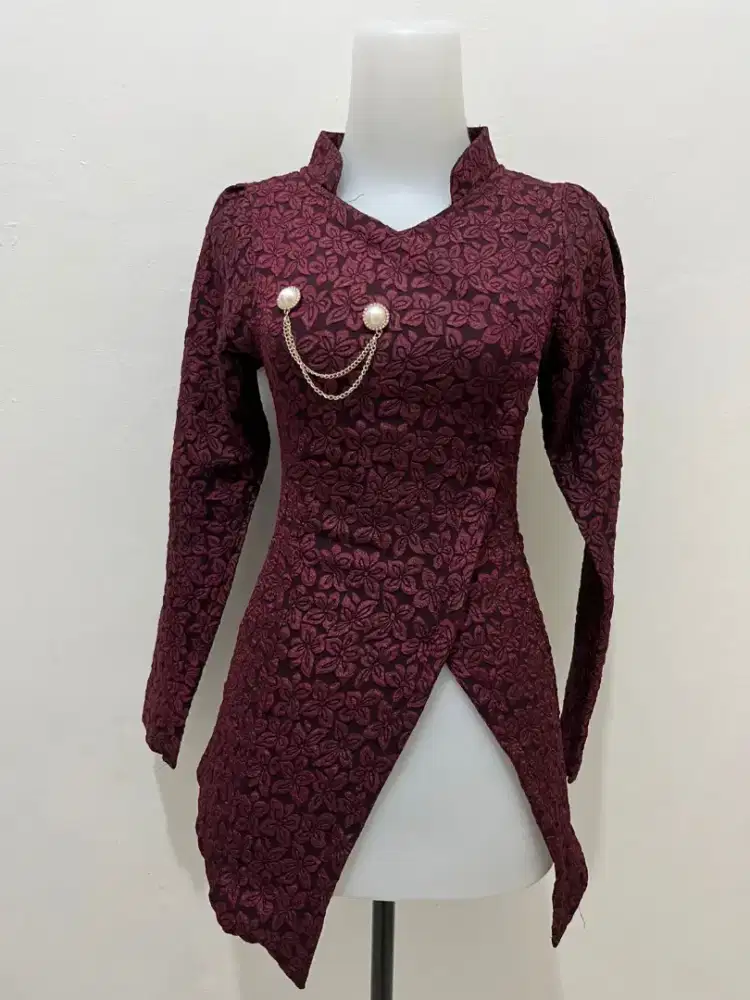 Kebaya Lamaran / Wisuda