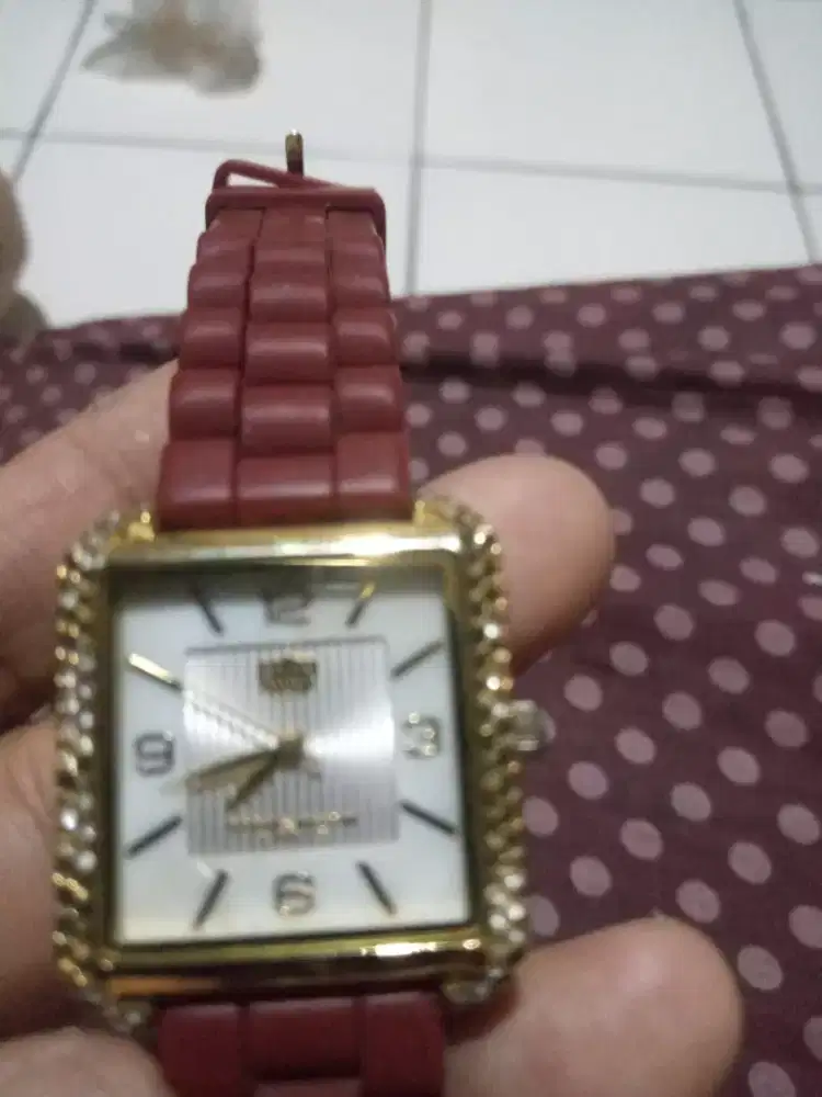 Jam tangan Sophie martin