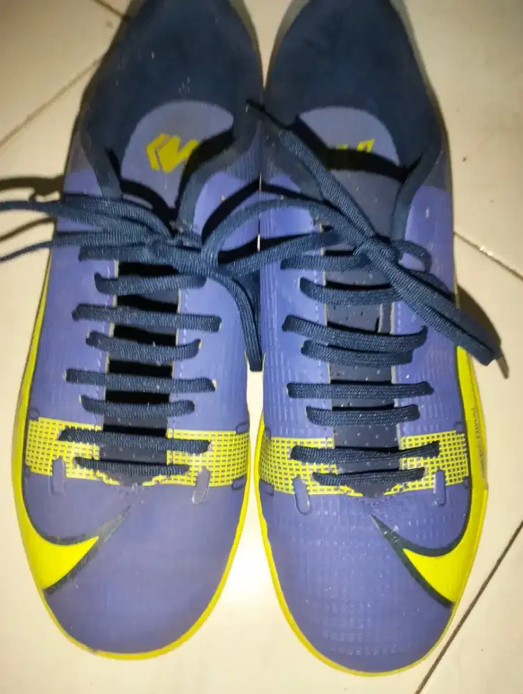 sepatu nike mercurial