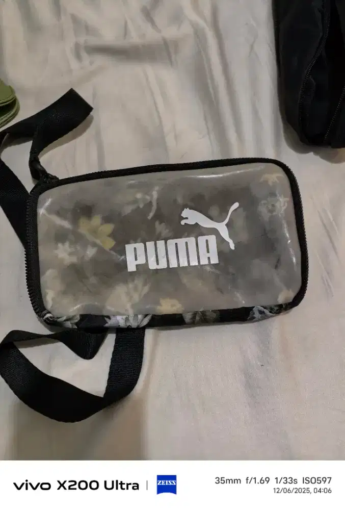 tas puma slempang