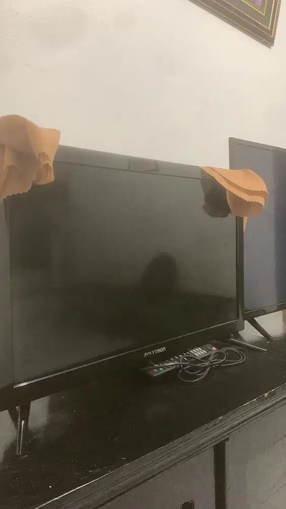 tv polytron 24 inch