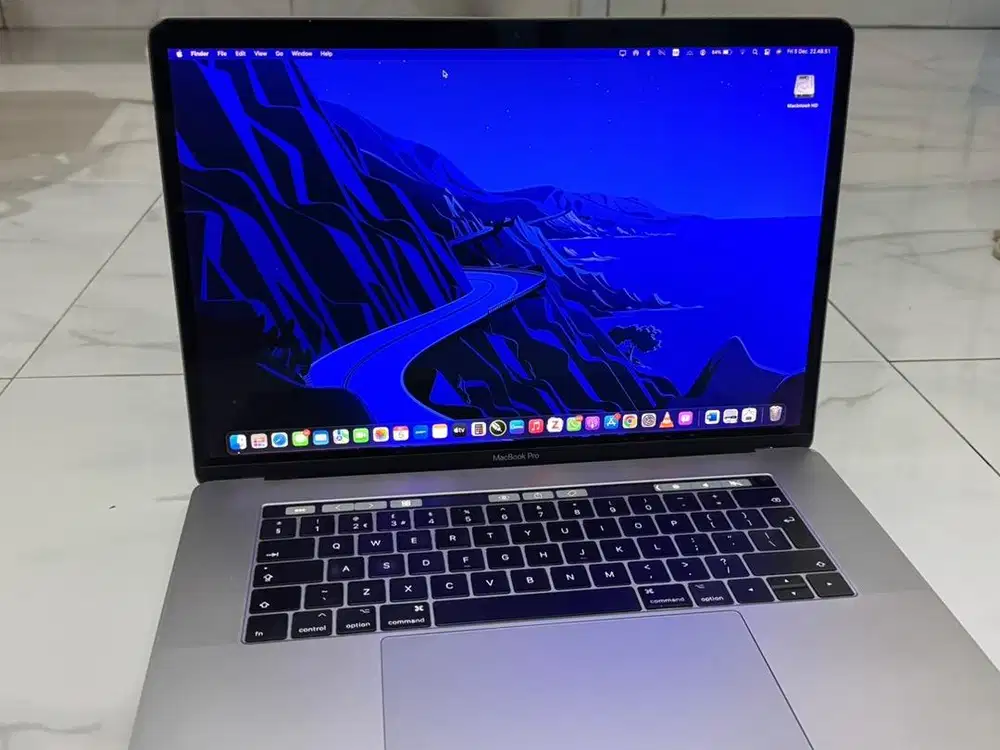MacBook Pro (15 inch, 2016)
