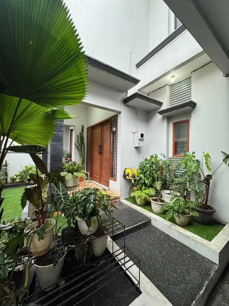 Rumah terawat siap huni dijual cepat