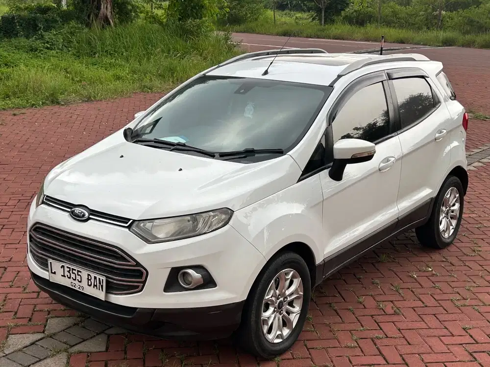 Ford EcoSport titanium 2014 putih matic pajak hidup SUV terjangkau
