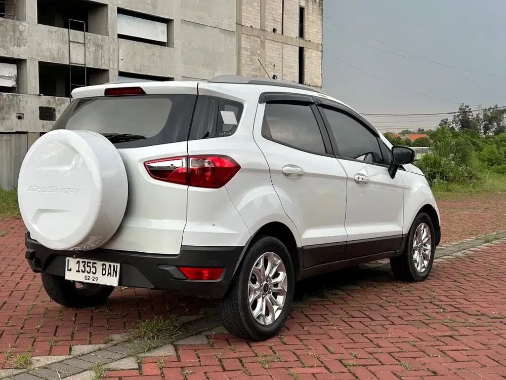 Ford EcoSport titanium 2014 putih matic pajak hidup SUV terjangkau