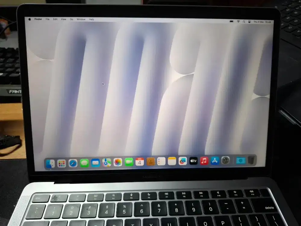 Macbook Air 2020 ex iBox M1 8/256