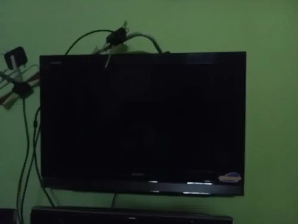 TV Sharp 21' gambar bergaris