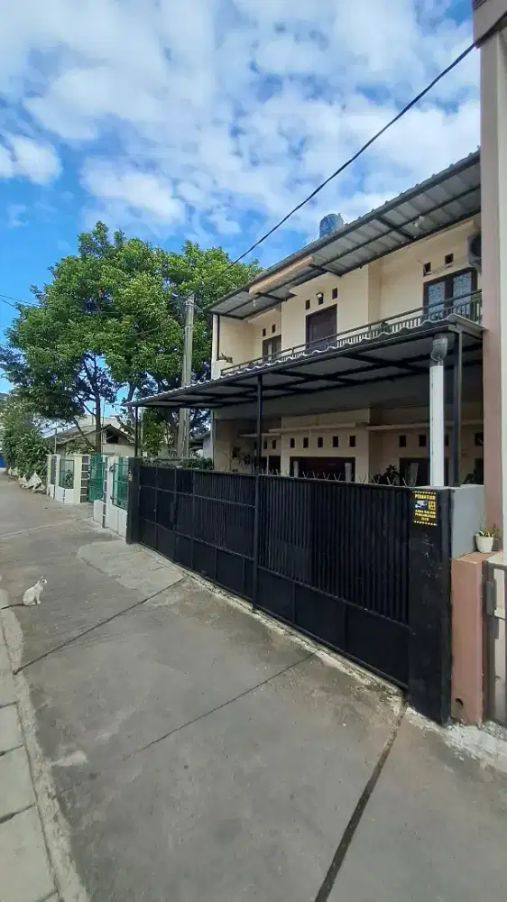 Dijual Rumah Tingkat dekat Toll Cinere