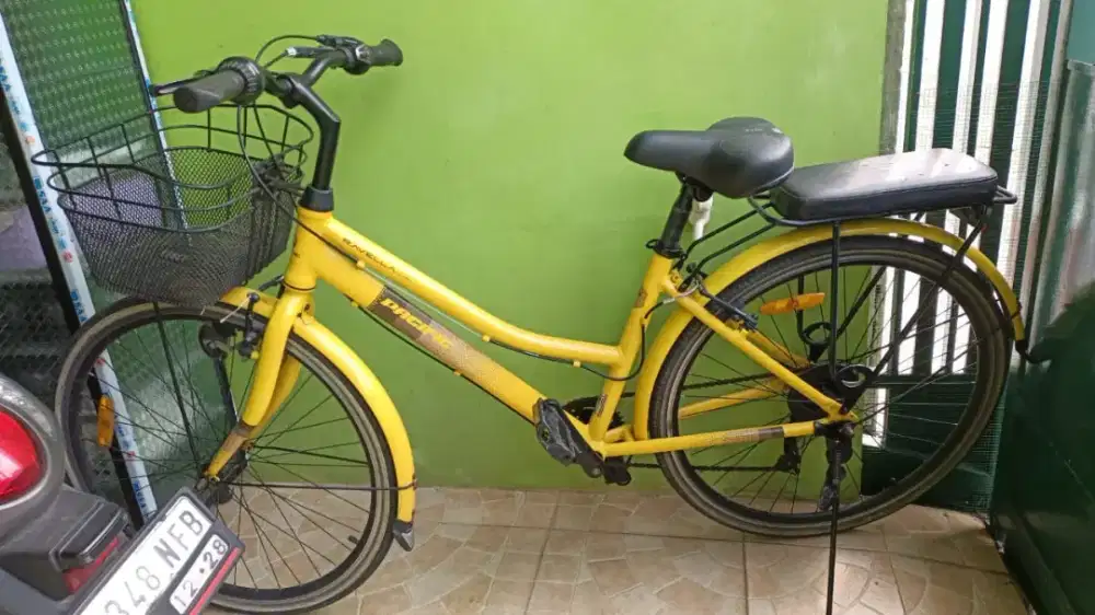 Sepeda Pasific Tipe Ravella Warna Kuning