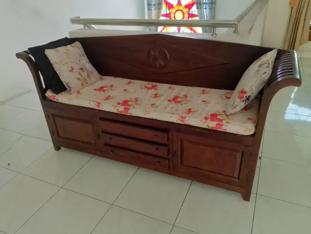 Kursi tamu kayu jati