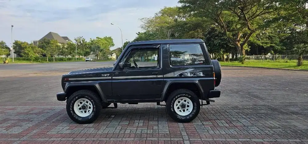 Taft GT F70 4x4 th 1993 ,100%ori cat ,Interior utuh ori, Spt baru!