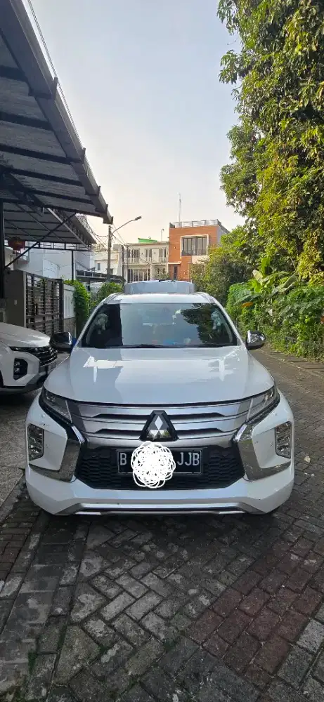 Pajero Dakar Ultimate 4x2 Putih Tahun 2022