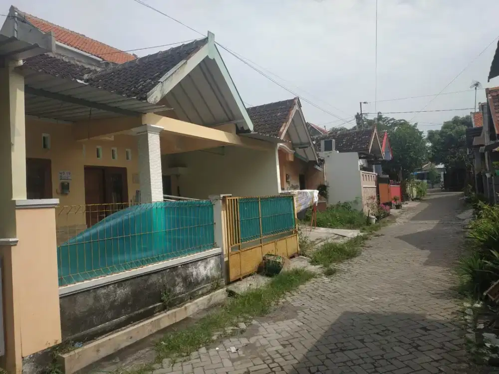 Rumah dijual di Perumahan Solo Elok Mojosongo bebas banjir dan bonus perabotan