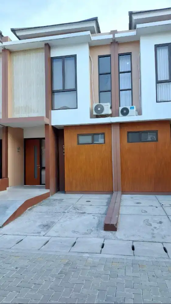 Over kredit rumah hunian Perumahan Seion Cluster Mizu Blok B10 No.06