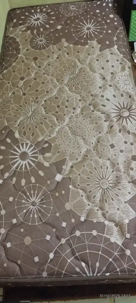 Spring bed +++ Cuci gudang kos2an (mau pindah) pemakaian pribadi