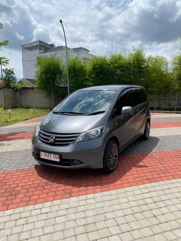 DP 5 JT | HONDA FREED SD 2010 MATIC