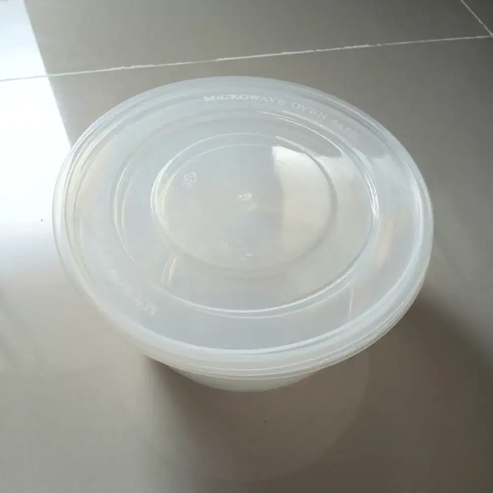 Box bulat plastik 1L food grade 2pcs bisa microwave , bekas