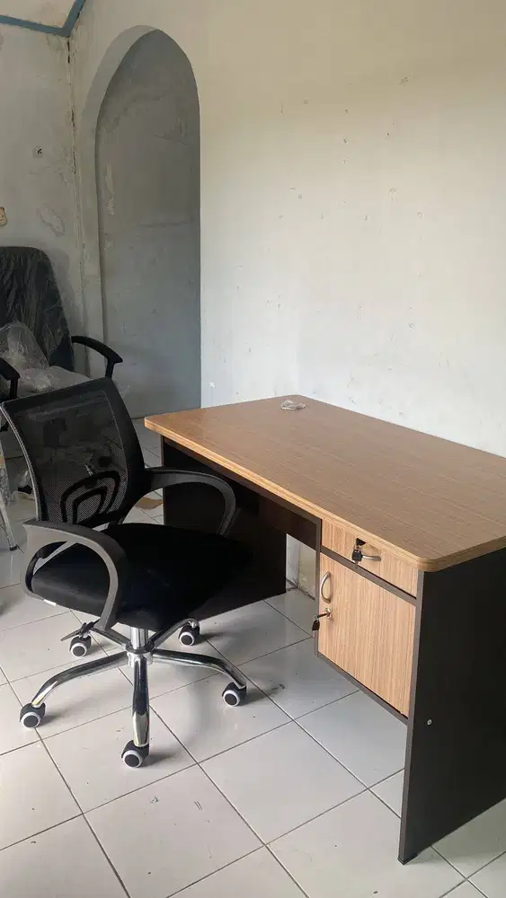 PROMO SET KURSI STAFF KANTOR HIDROLIK DAN MEJA KANTOR SALE