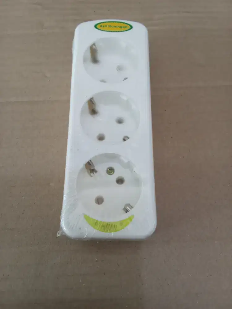 MATSUI STOP KONTAK 3 LUBANG