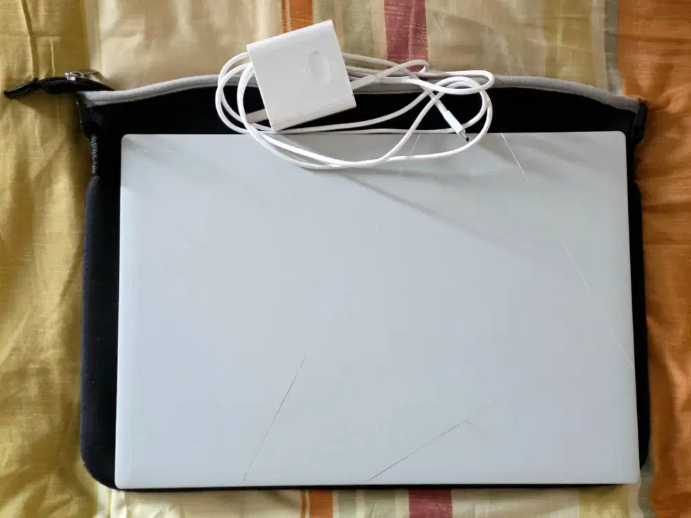 Asus Zenbook S16 Scandinavian White, 32 GB/1 TB (UX5606)