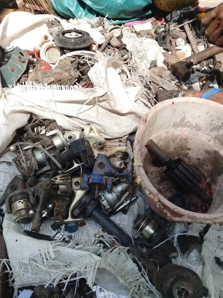 jual beli barang bekas AC kulkas tv