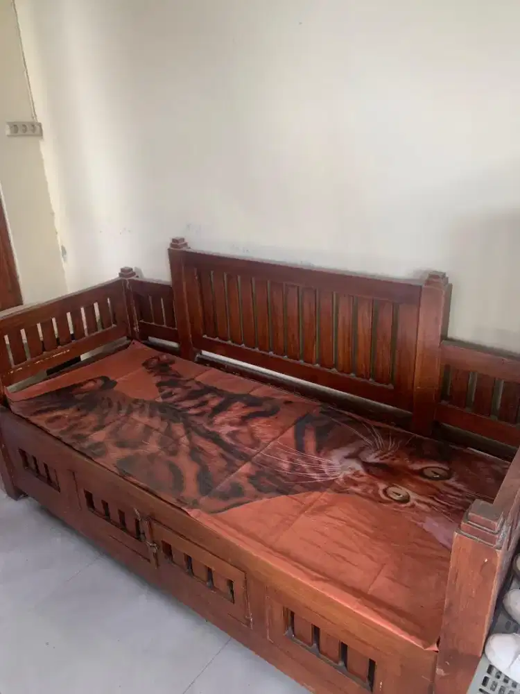 Sofa Kayu Awet.