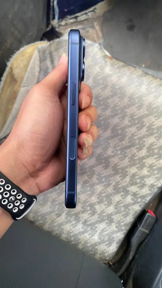 DIJUAL IPHONE 17 pro 256 gb deep blue