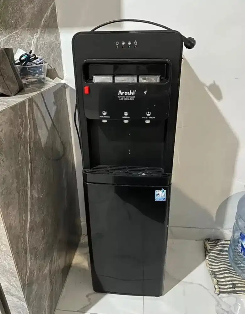 Dispenser Arashi Galon Bawah air dingin / air panas / normal