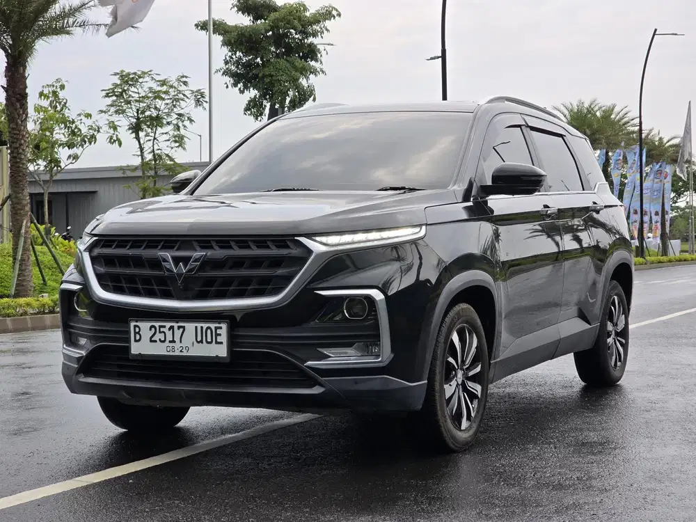 Wuling Almaz 1.5 L AT Exclusive 7 Seater Upgrade Power Backdoor