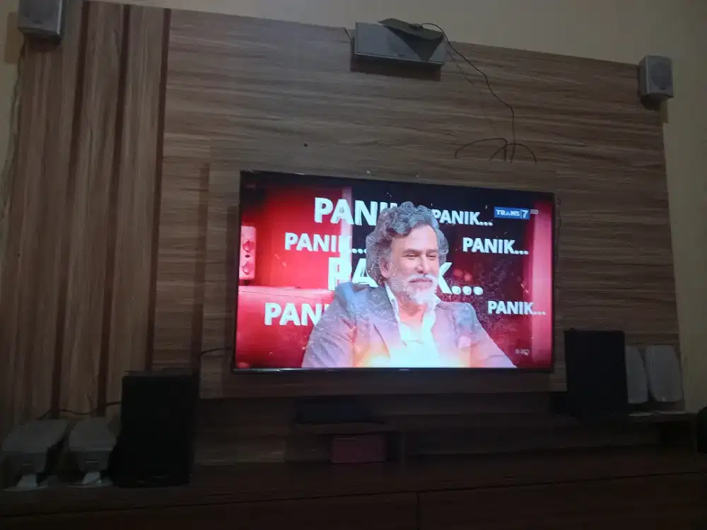 Samsung led digital 43  Model UA43J5100AK