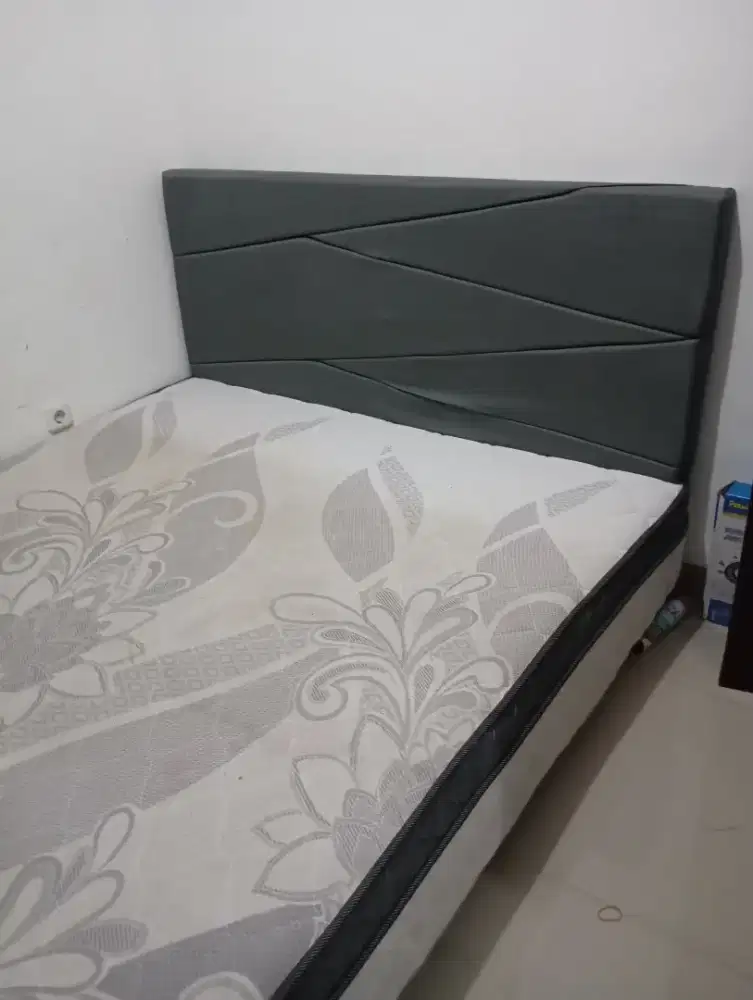 Dijual cepat kasur Inc dipan