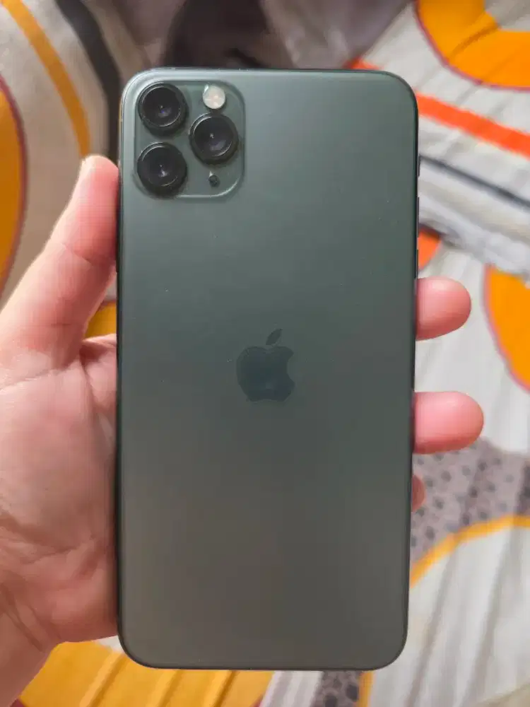DIJUAL IPHONE 11 PRO MAX 256GB WARNA MIDNIGHT GREEN