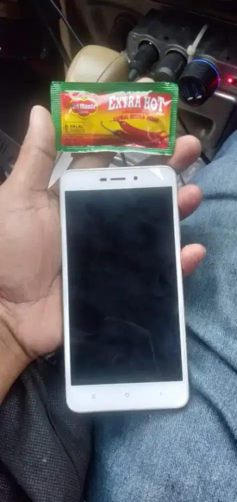 Di jual hp xiomi a 4 minus mati la keletak dlm lemari wa dan hp