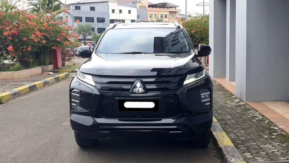 Km17rb mitsubishi pajero dakar ultimate 4x4 awd 2023 hitam sunroof