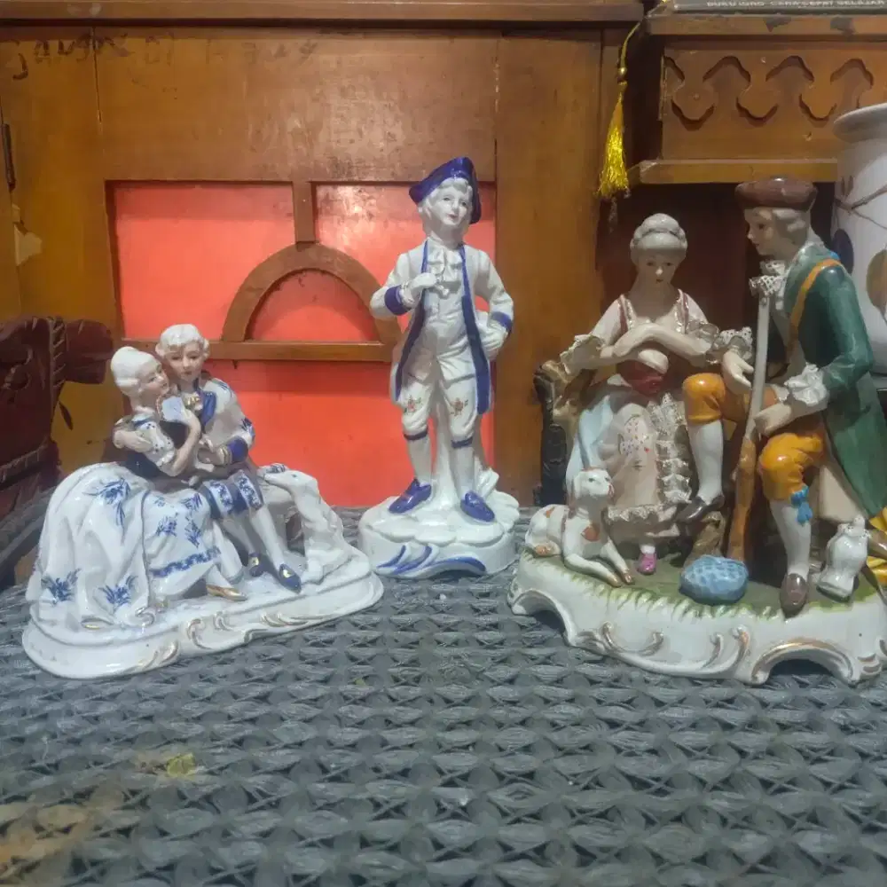 Pajangan porclain, gak ecer