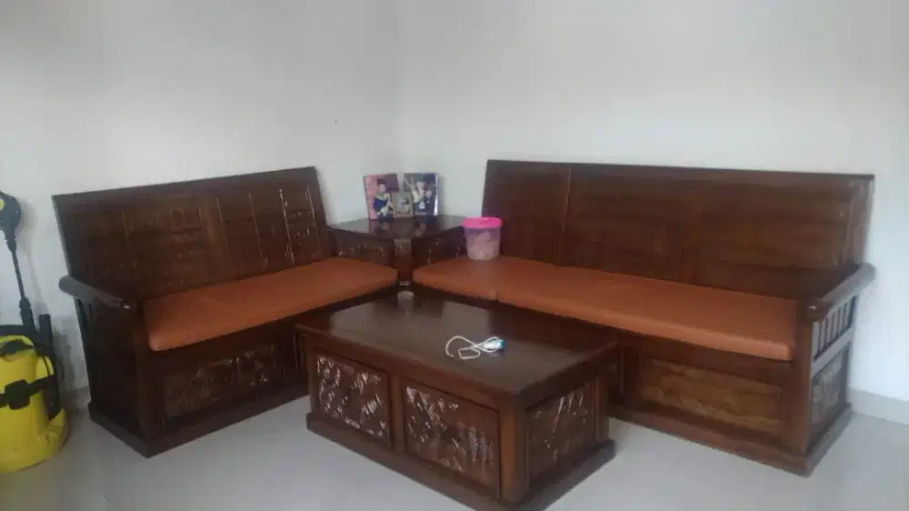 Meja kurai tamu jati