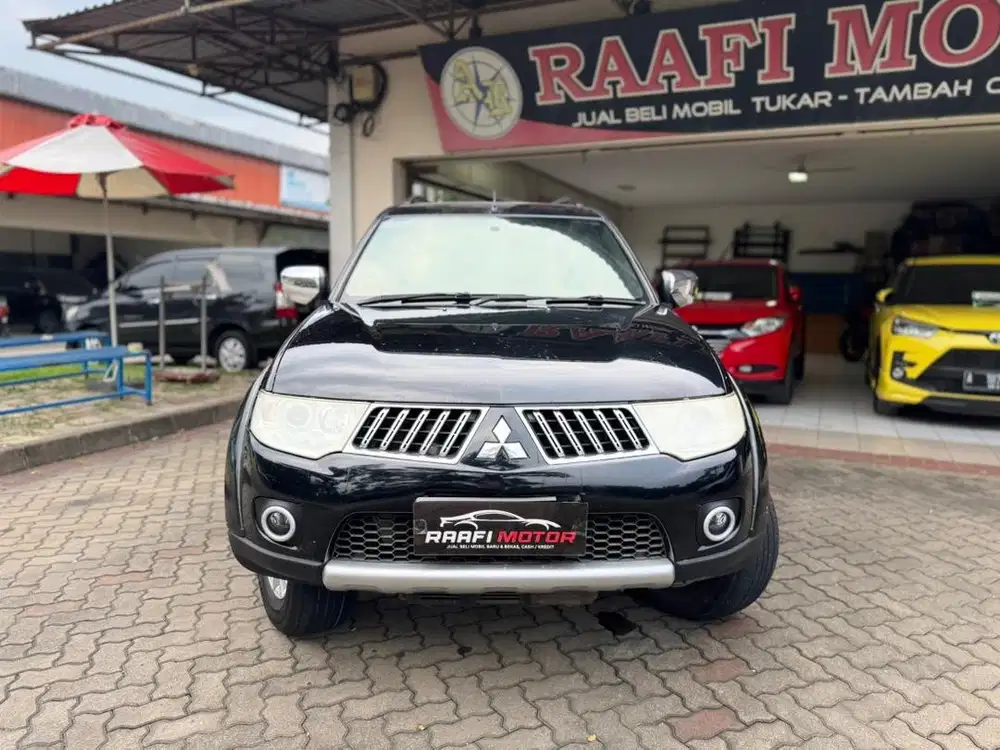 Mitsubishi Pajero Sport Exceed Solar AT 2010 Hitam